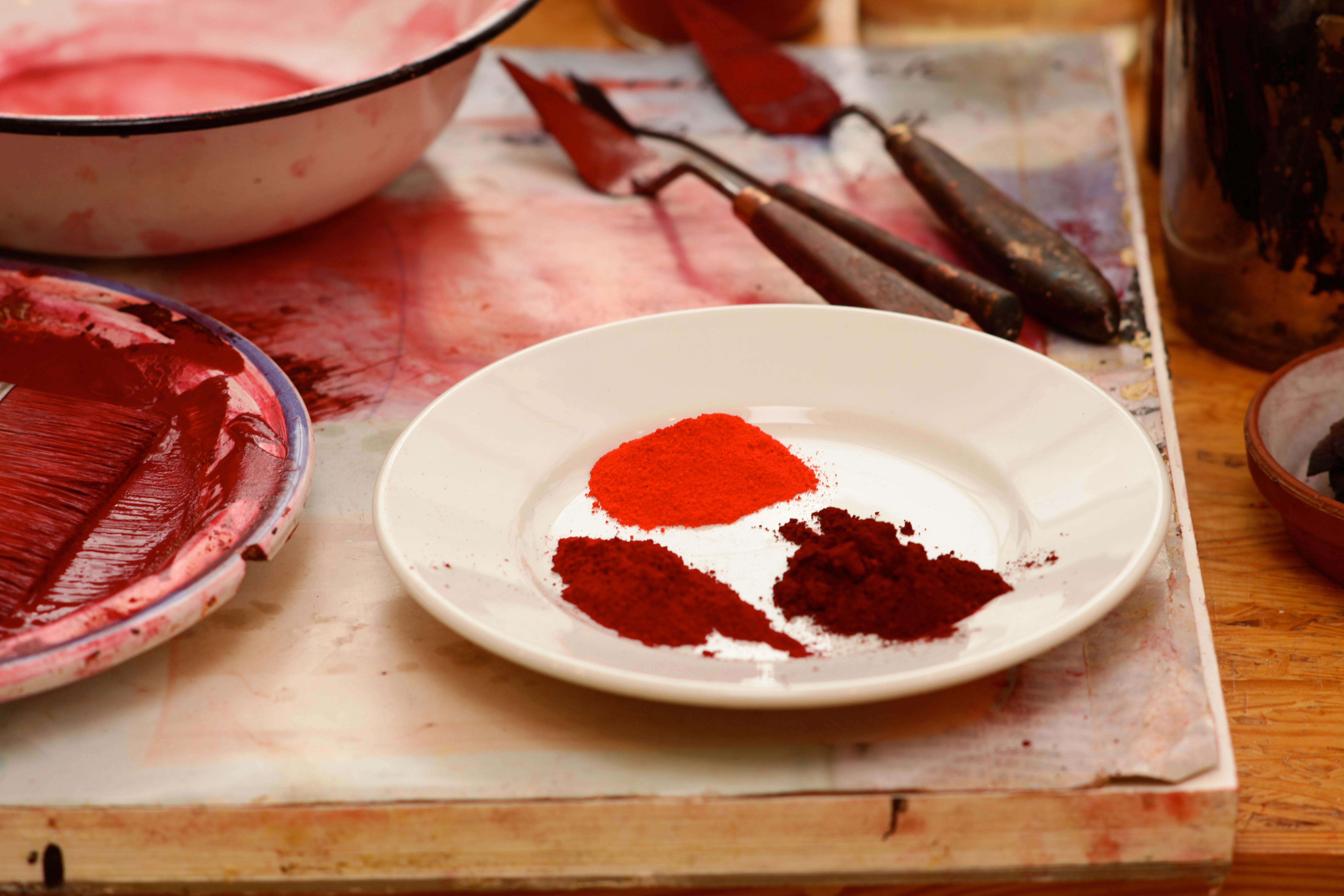 Pigmente und Farbherstellung in der Atelierpraxis Gabriele Musebrinks
